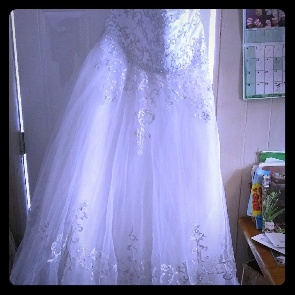 Davids bridal wedding dress size 16w